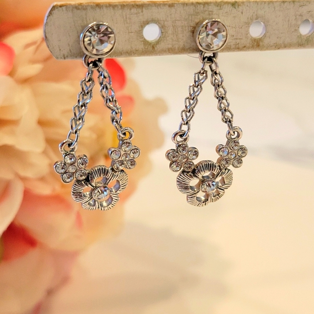 GIVENCHY Vintage Drop Earrings / Flowers